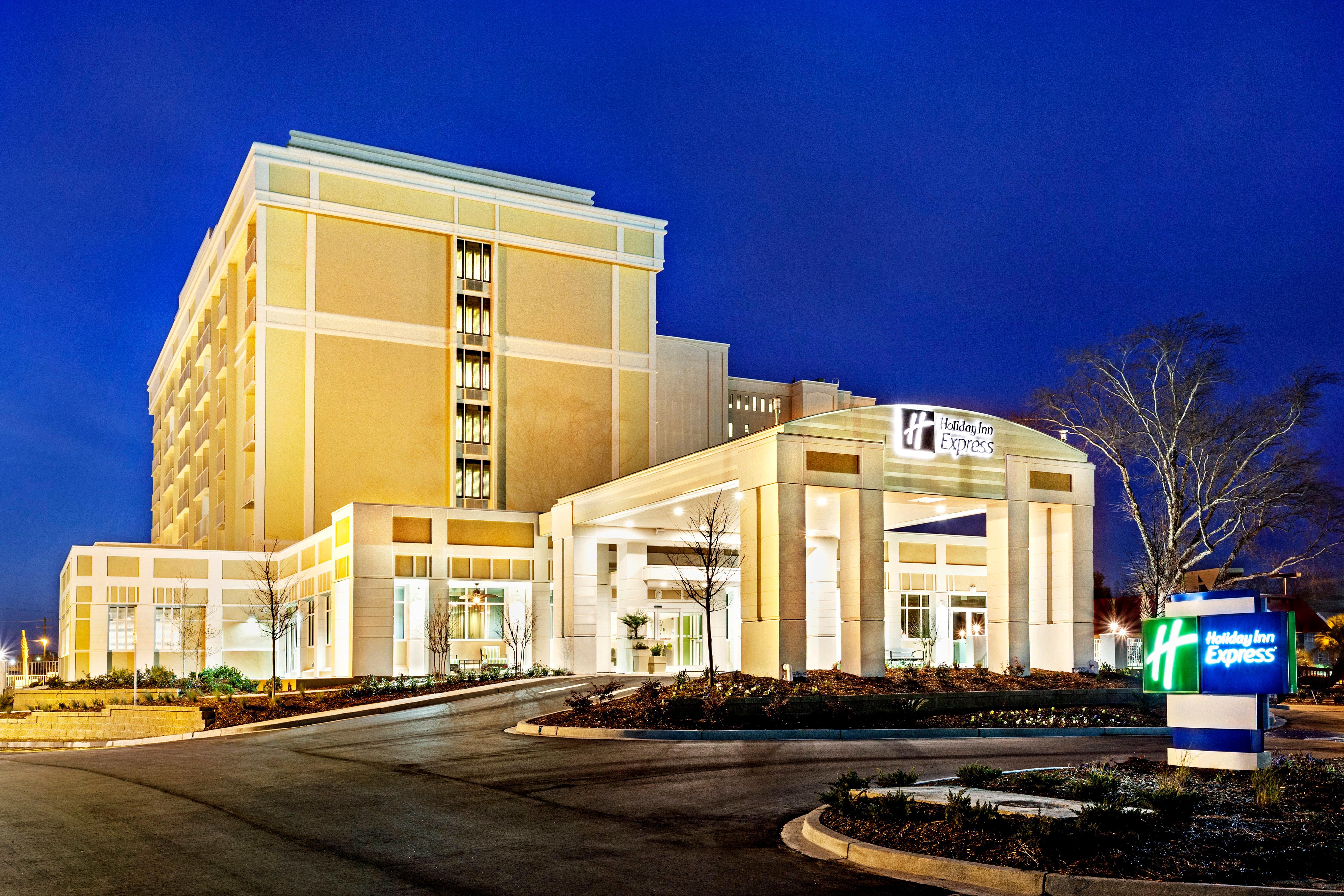 Holiday Inn Express & Suites Charleston Dwtn -Westedge, An Ihg Hotel Exterior photo